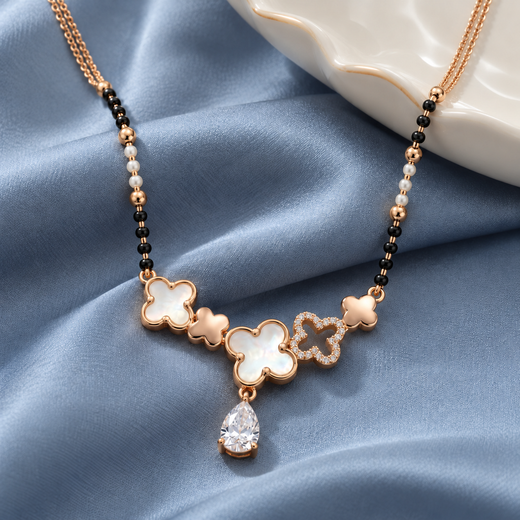 Lorelle Mangalsutra — pendant detail